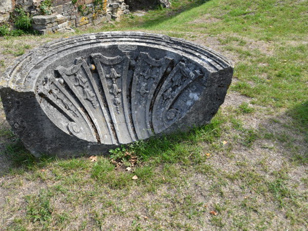 Monuments_Museums